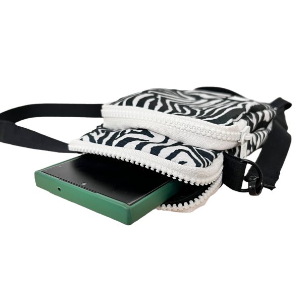 TOREBKA NA TELEFON ZEBRA(3)